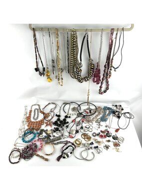 Over 3 Pounds of Vtg to Now Mixed Jewelry Lot Necklaces Bracelets Rings Earrings